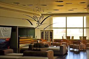 Rayentray Grand Hotel