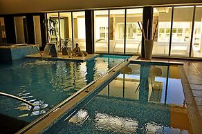 Rayentray Grand Hotel