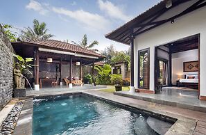 Ubud Raya Villa