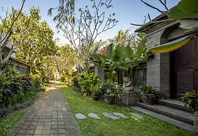Ubud Raya Villa