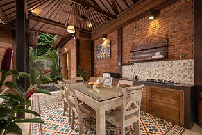 Ubud Raya Villa