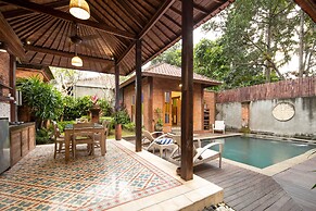 Ubud Raya Villa