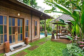 Ubud Raya Villa
