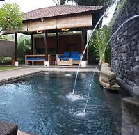Ubud Raya Villa