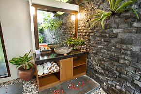 Ubud Raya Villa