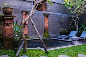 Ubud Raya Villa
