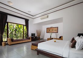 Ubud Raya Villa
