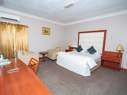 Denis Hotel