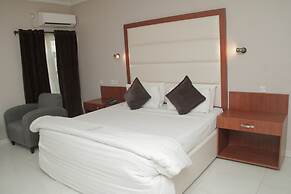 Denis Hotel