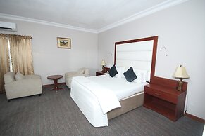 Denis Hotel