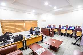 Denis Hotel