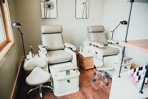 The Inn At Harbor Shores