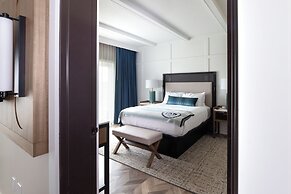 The Inn At Harbor Shores