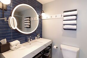 The Inn At Harbor Shores