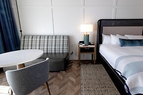 The Inn At Harbor Shores