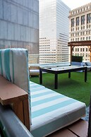 Metropolitan at The 9, Autograph Collection