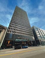 Metropolitan at The 9, Autograph Collection