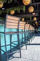 Metropolitan at The 9, Autograph Collection