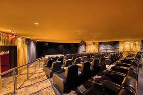 Metropolitan at The 9, Autograph Collection