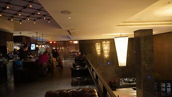 Metropolitan at The 9, Autograph Collection