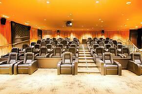 Metropolitan at The 9, Autograph Collection