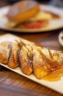 Metropolitan at The 9, Autograph Collection