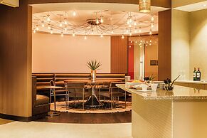 Metropolitan at The 9, Autograph Collection