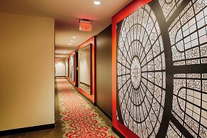 Metropolitan at The 9, Autograph Collection