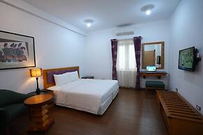 Golden Sunshine Villa Hotel and Travel