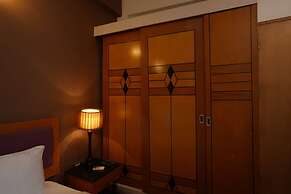 Golden Sunshine Villa Hotel and Travel