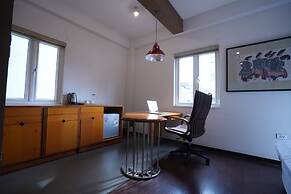 Golden Sunshine Villa Hotel and Travel