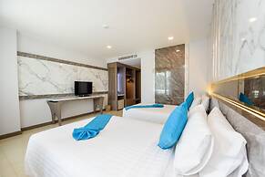 Crystal Palace Luxury Hotel