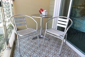 Crystal Palace Luxury Hotel