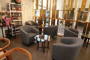 Crystal Palace Luxury Hotel