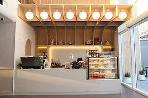 Crystal Palace Luxury Hotel