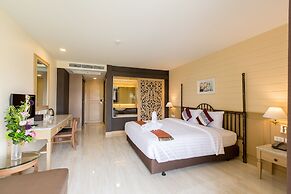 Crystal Palace Luxury Hotel