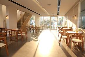 Crystal Palace Luxury Hotel