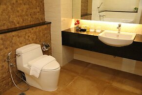 Crystal Palace Luxury Hotel