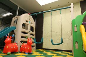 Crystal Palace Luxury Hotel