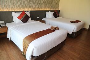 Crystal Palace Luxury Hotel