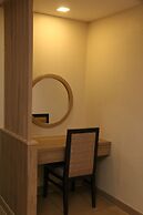 Crystal Palace Luxury Hotel