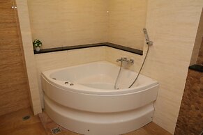 Crystal Palace Luxury Hotel