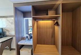 Crystal Palace Luxury Hotel