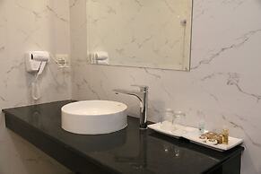 Crystal Palace Luxury Hotel