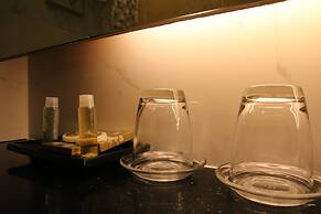 Crystal Palace Luxury Hotel