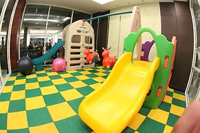 Crystal Palace Luxury Hotel