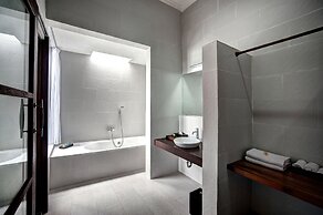 Sea Breeze Candidasa