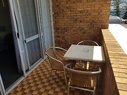 Seabreeze Beach Hotel