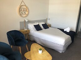 Seabreeze Beach Hotel