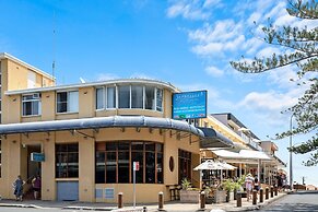 Seabreeze Beach Hotel